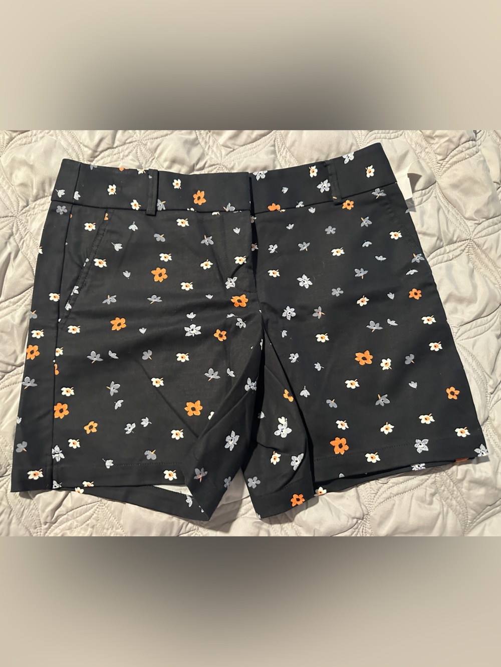 Women’s LOFT Black Floral Print Shorts